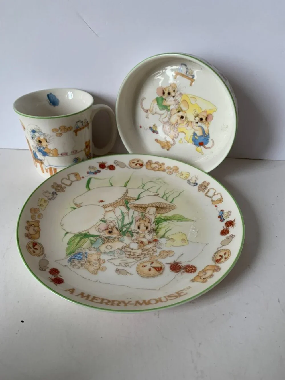 GORHAM MERRY MOUSE GIFT 1983 PRISCILLA HILLMAN PLATE BOWL CUP FOR KIDS - Picture 2 of 16
